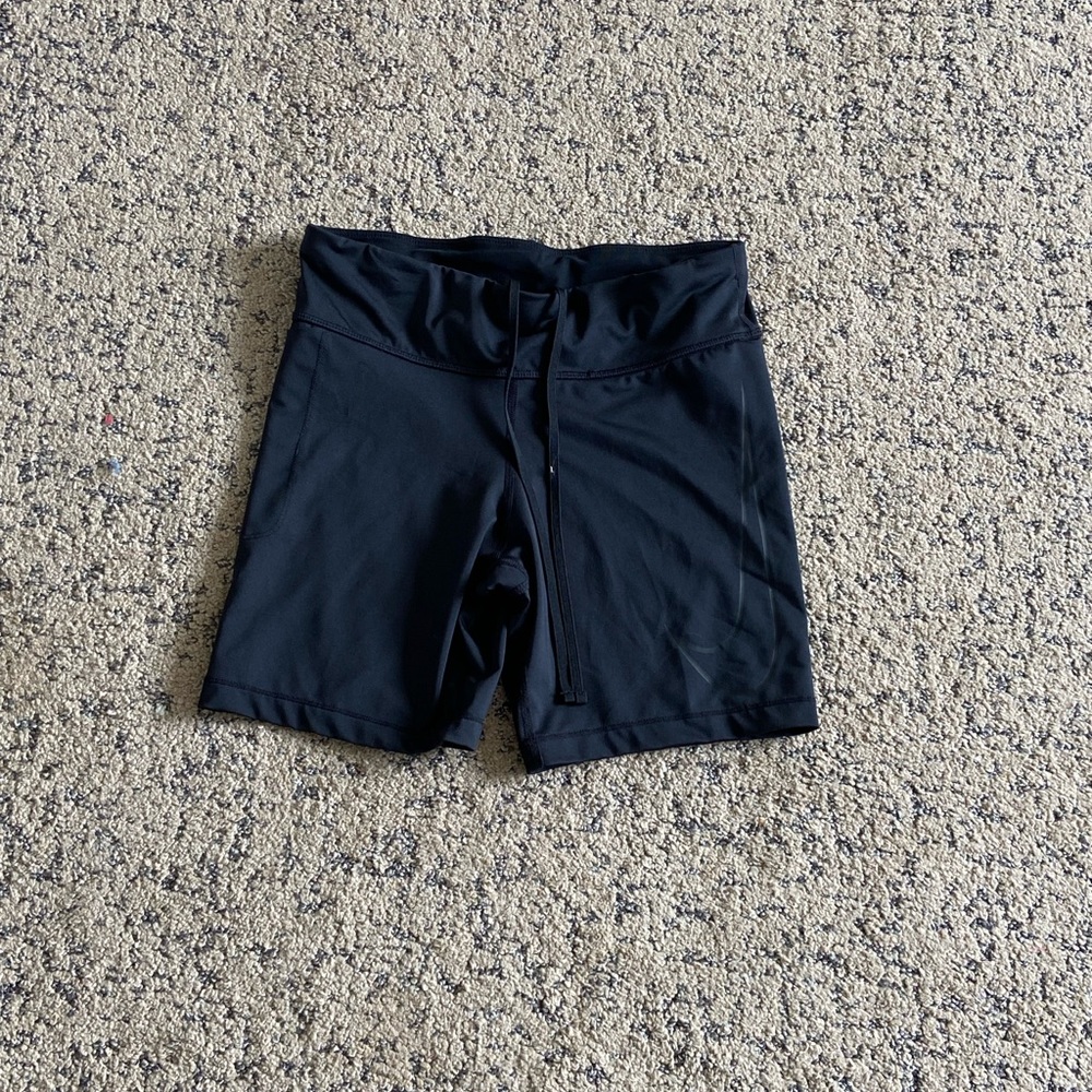 I am selling a black Nike spandex